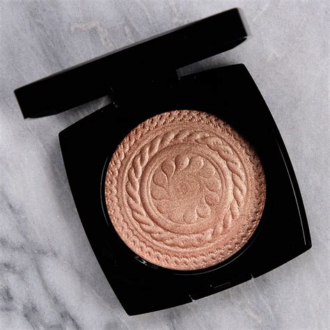 Chanel Metal Peach Illuminating Powder Review & Swatches